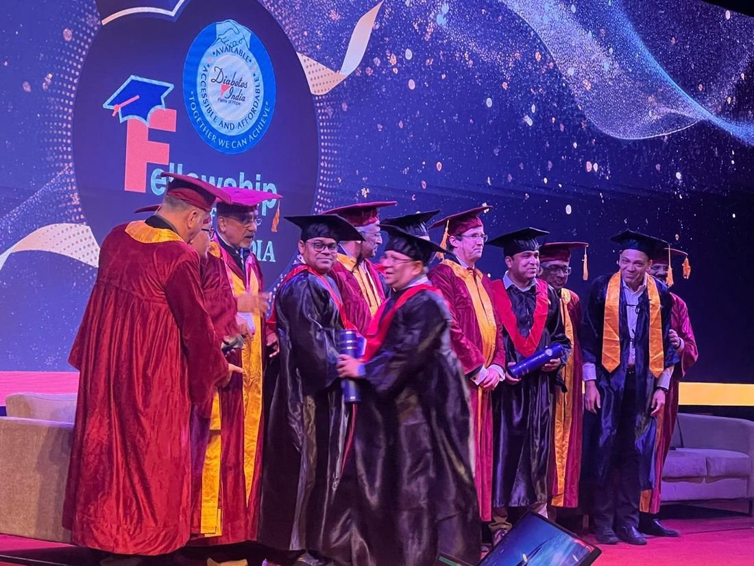 Dr. Vishal Gupta on stage with faculty at the DiabetesIndia fellowship convocation